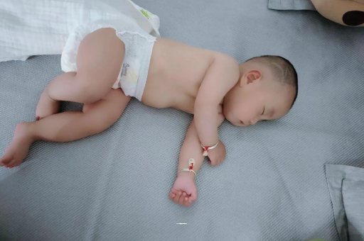 丽水几个月宝宝会抬头